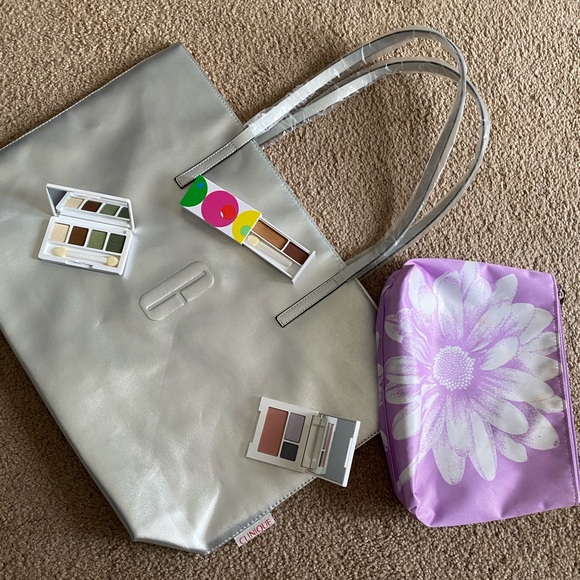 Grab some color...Clinique - Picture 1 of 2